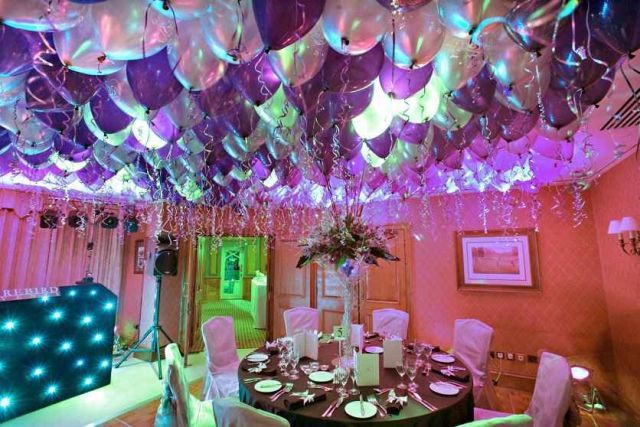 como decorar salon con globos