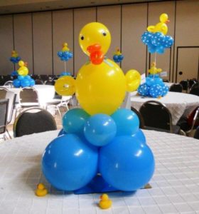 Como-hacer-arreglos-con-globos-para-fiestas-centro-de-mesa