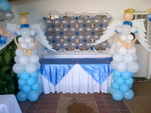 como-hacer-decoraciones-con-globos-para-bautizo-2